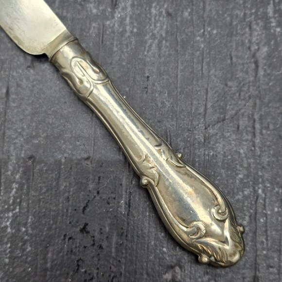 Antique Silver Butter Spreader Knife With Ornate Handle Design HS256 - Picture 2 of 4